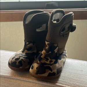 Kids Camouflage Boots